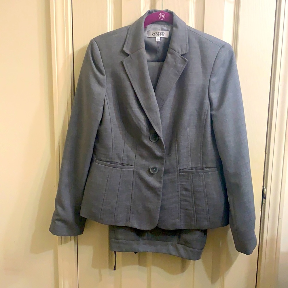 Kasper Pant Suit- Gray